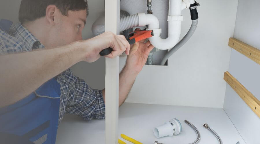 Local expert plumbing services in La Ward, TX